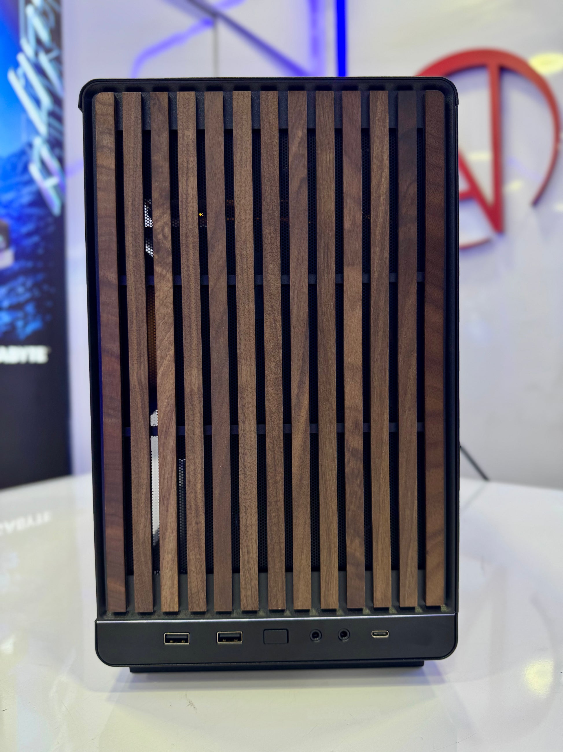 NK GM Serious A40 CR009 PC Gaming : AMD Ryzen 7 9800X3D, GeForce RTX 5080, 32GB, 2TB, Win 11 Pro