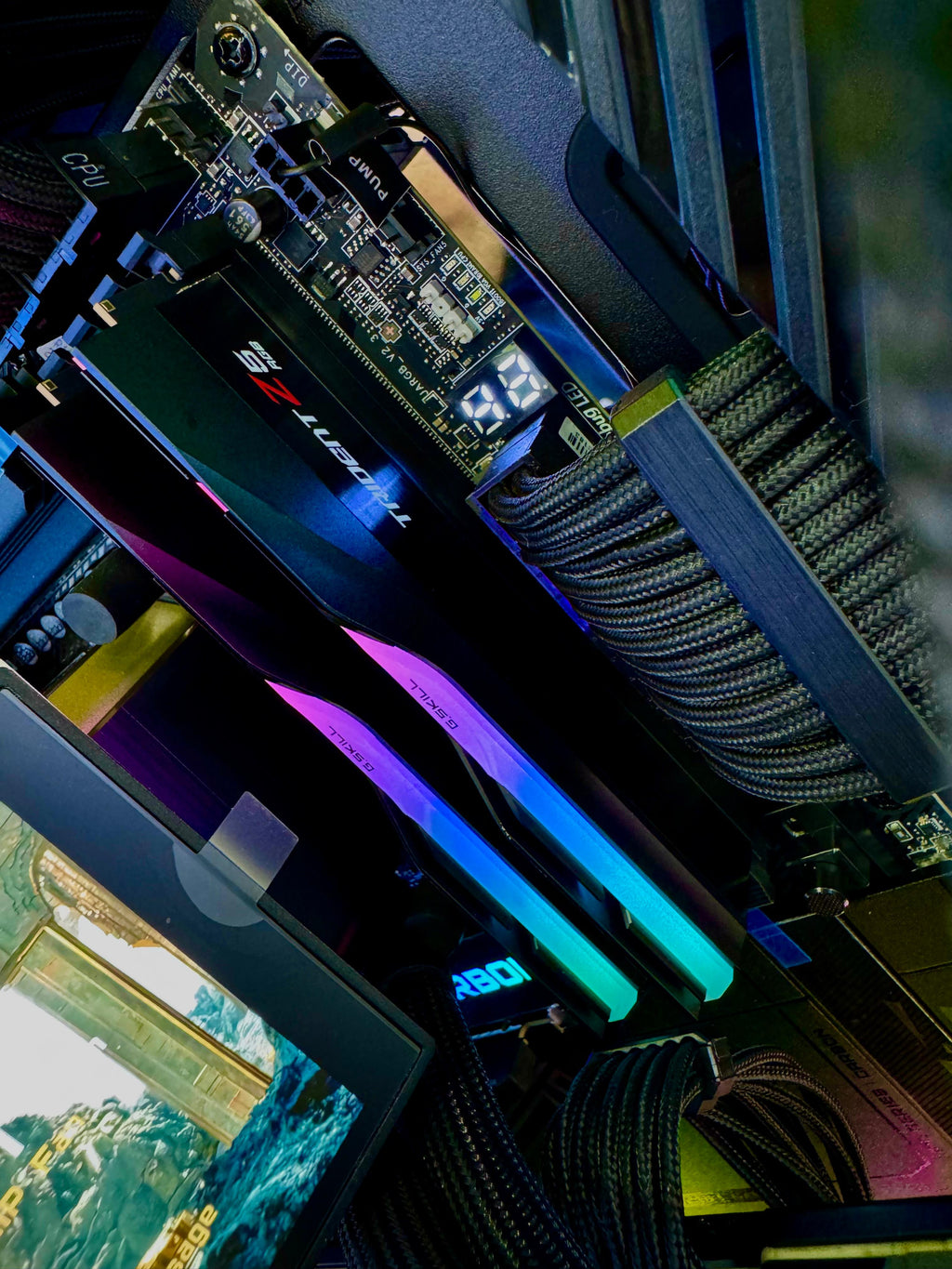 NK GM Serious I50 Gaming PC CR17 : Intel Ultra 9 285K, GeForce RTX 5090, 128GB, 4TB