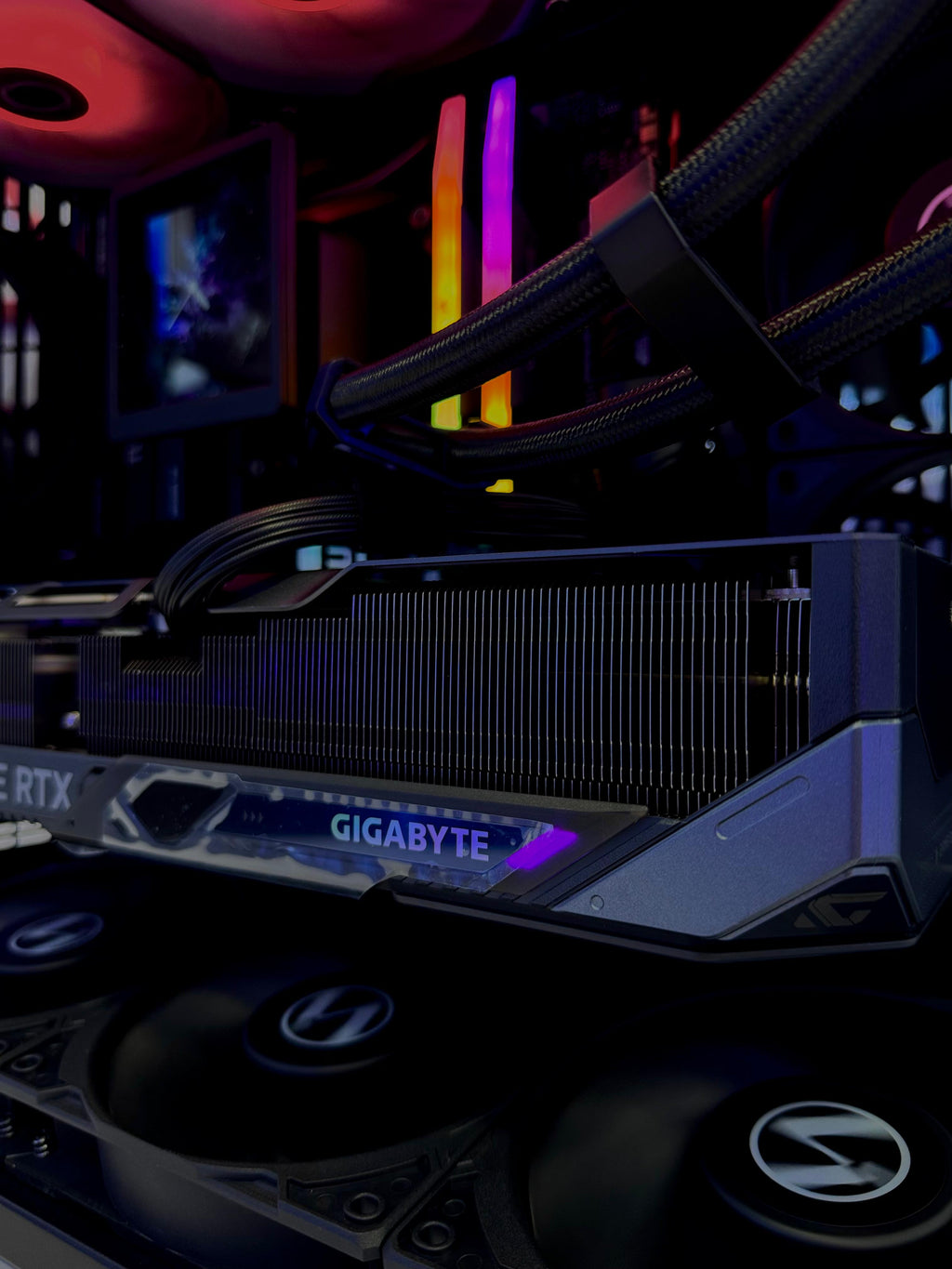 NK GM Serious I40 Gaming PC CR18 : Intel Ultra 9 285K, GeForce RTX 5080, 64GB, 2TB