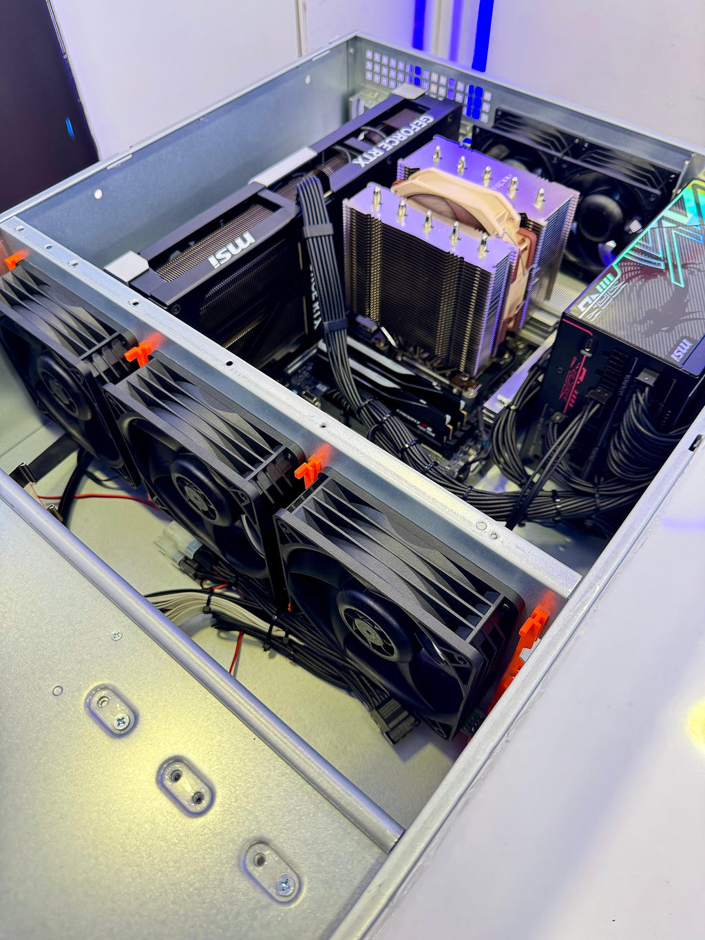 NK AI A50 AI PC & Workstation CR05 : AMD Ryzen 9 9950X3D2, GeForce RTX 5090, 128GB, 4TB