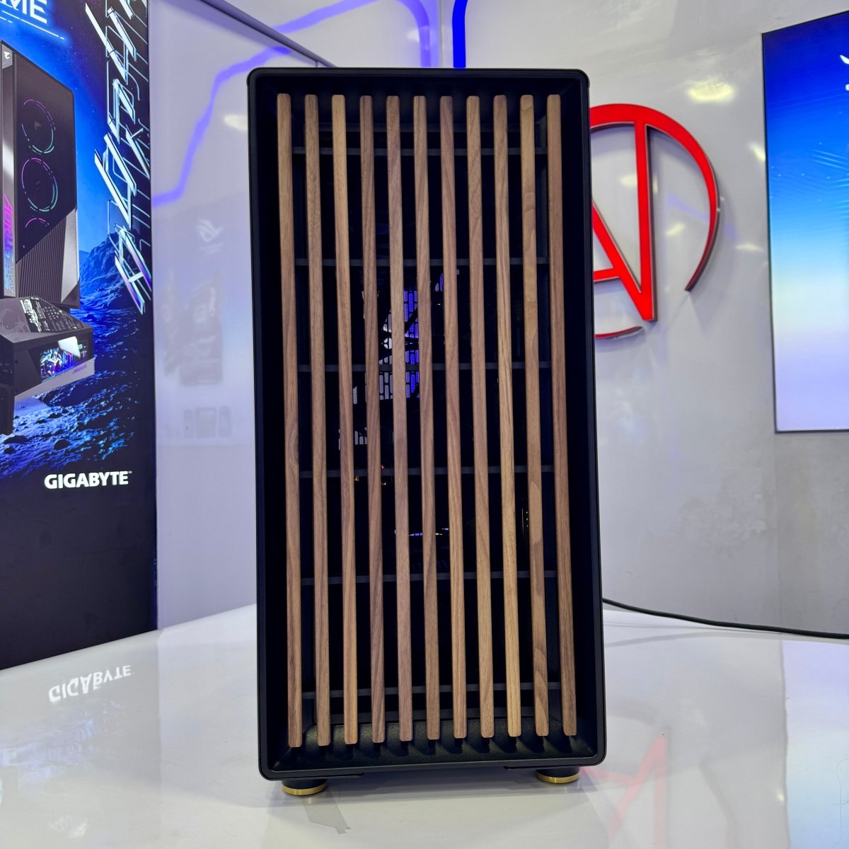 NK Gaming Machine Titan AMD R7 N5090 32G2T CR005 - 2 - Nano Komputer