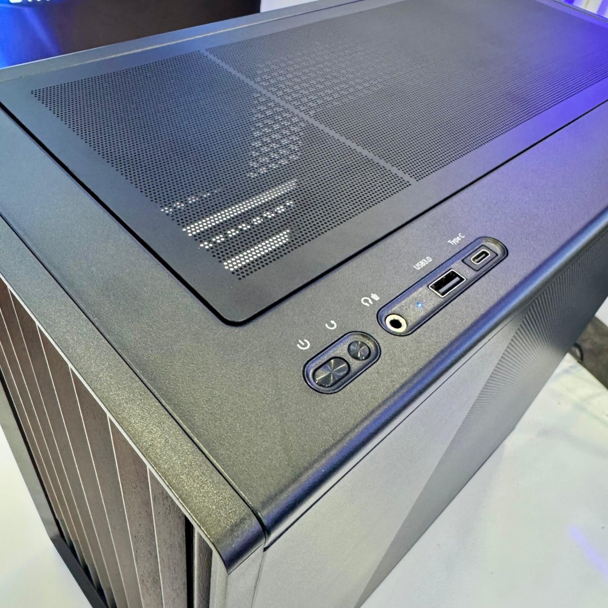 NK GM Casual A50 Gaming PC CR13 : AMD Ryzen 7 7800X3D, GeForce RTX 5060 Ti, 32GB, 1TB-5-Nano Komputer