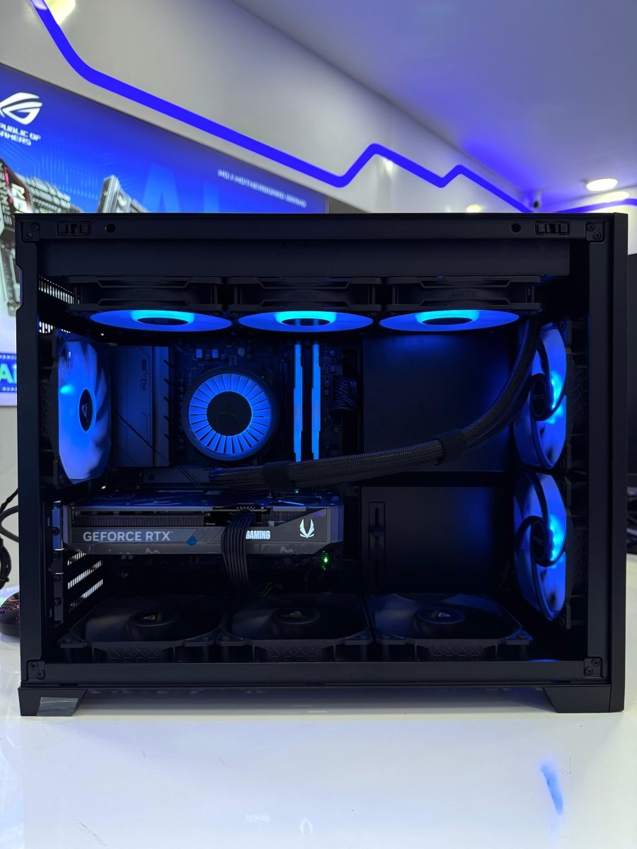 NK GM Moderate A30 Gaming PC CR06 : AMD Ryzen 7 7800X3D, GeForce RTX 5070, 32GB, 1TB-3-Nano Komputer